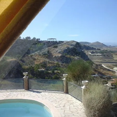 Ciuci's Manor בית חווה Aragona