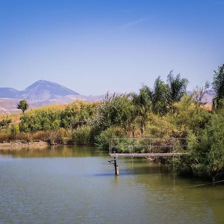 مزرعة للإقامة Ciuci's Manor *