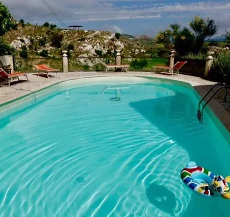 Alloggio per agriturismo Ciuci's Manor